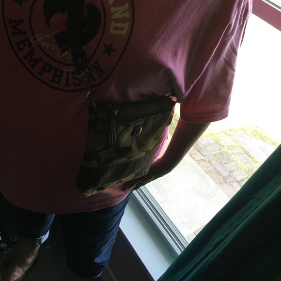 Rare coach crossbody bag - Picture 8 of 8